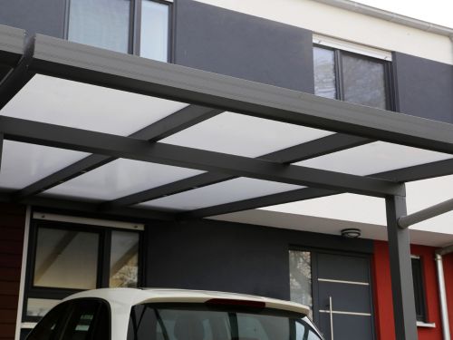 Facilité d'installation et d'entretien du carport pour deux voitures Orion Menuiseries