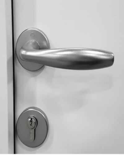 Porte service EPIDOTE en acier sur mesure, Poignée avec rosace<br>Finition inox