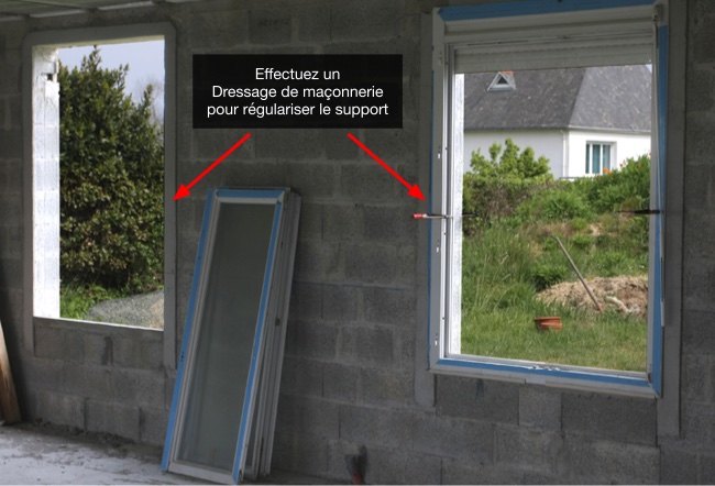 Au besoin, effectuez un dressage de maçonnerie afin d'avoir un support régulier