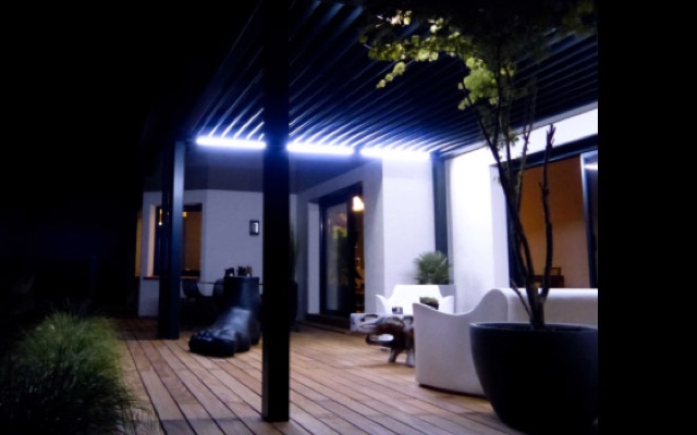 Eclairage led d'une pergola bioclimatique