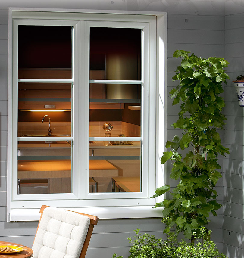 Fenêtre PVC plaxée imitation bois avec vlet roulant intégré