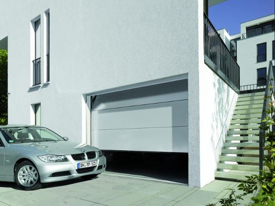 Tous nos conseils de pros pour choisir une porte de garage