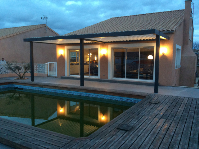 Pergola bioclimatique à lames orientables