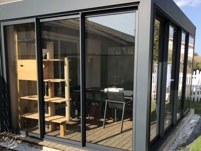 Pergola bioclimatique à lames orientables